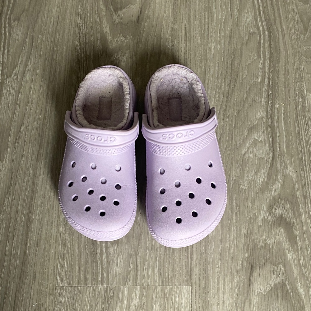 CROCS Women's Lilac Slippers